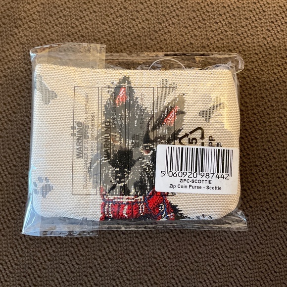 Adorable 'Scottie' design coin purse - Picture 7 of 7